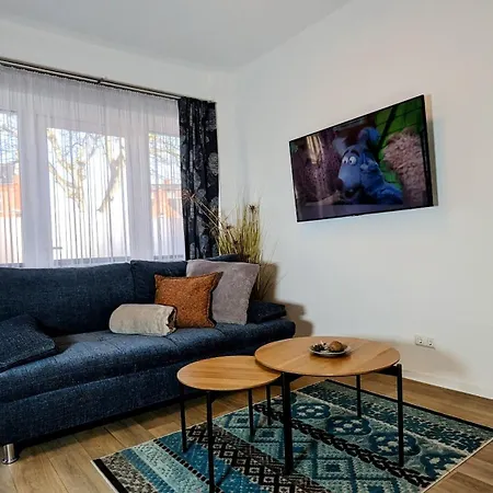 Urban Gotha-apartment Friedenstein- Am Schlosspark- Parken An Der Der Tuer- Barrierefrei, 900 Meter Zum Bahnhof - Wallbox Gotha