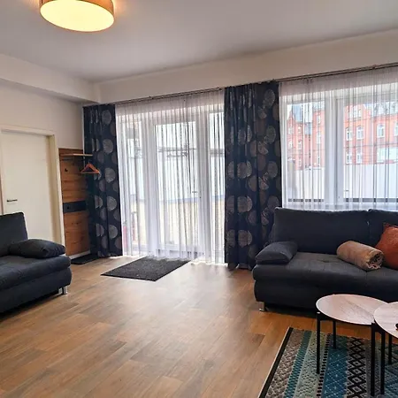 Apartamento Urban Gotha-apartment Friedenstein- Am Schlosspark- Parken An Der Der Tür- Barrierefrei, 900 Meter Zum Bahnhof - Wallbox *