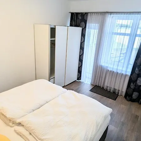 Urban Gotha-apartment Friedenstein- Am Schlosspark- Parken An Der Der Tür- Barrierefrei, 900 Meter Zum Bahnhof - Wallbox Gotha