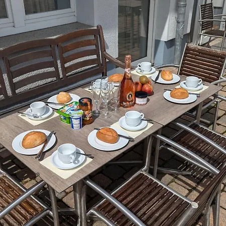 Urban Gotha-apartment Friedenstein- Am Schlosspark- Parken An Der Der Tür- Barrierefrei, 900 Meter Zum Bahnhof - Wallbox *