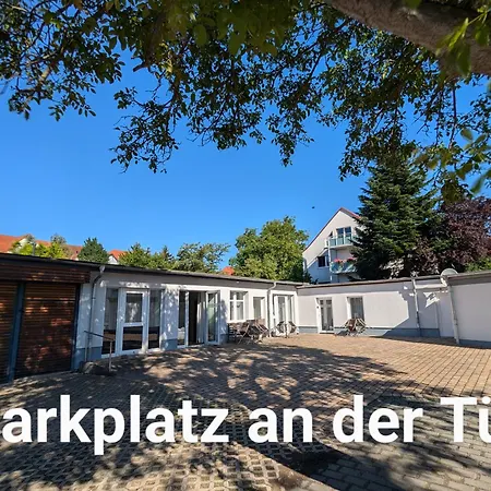 Urban Gotha-apartment Friedenstein- Am Schlosspark- Parken An Der Der Tür- Barrierefrei, 900 Meter Zum Bahnhof - Wallbox *