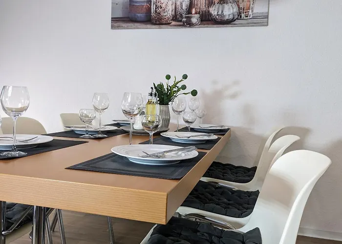 Appartement Urban Gotha-apartment Friedenstein- Am Schlosspark- Parken An Der Der Tuer- Barrierefrei, 900 Meter Zum Bahnhof - Wallbox