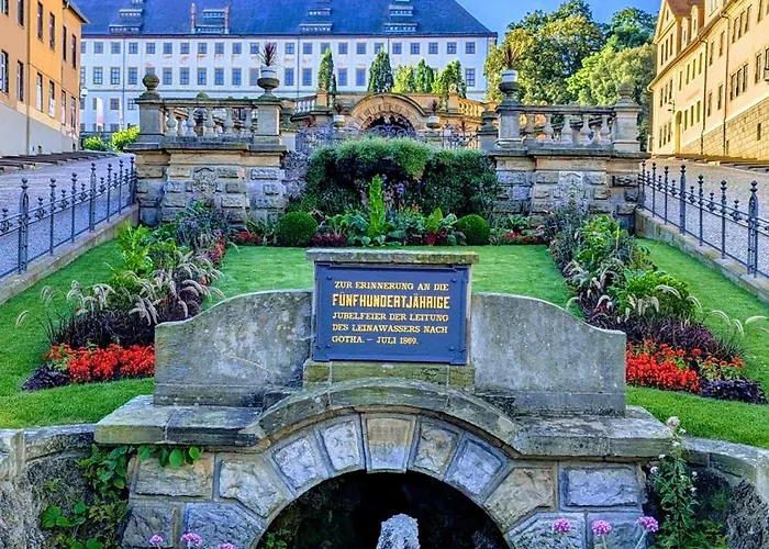 Urban Gotha-apartment Friedenstein- Am Schlosspark- Parken An Der Der Tuer- Barrierefrei, 900 Meter Zum Bahnhof - Wallbox *